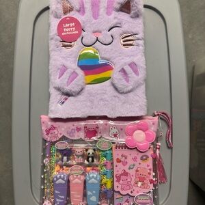 SMITH Lavender Furry Cat Bag with Stationery Set